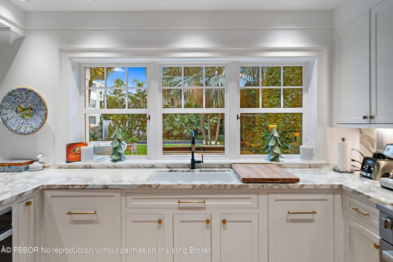 160 Chilean Avenue, Palm Beach, FL 33480 Photo