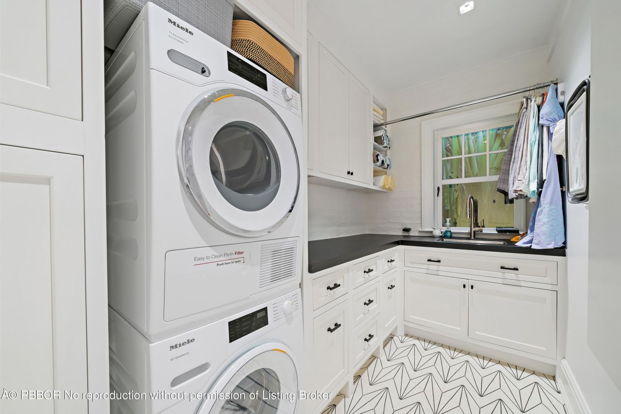 160 Chilean Avenue, Palm Beach, FL 33480 Photo