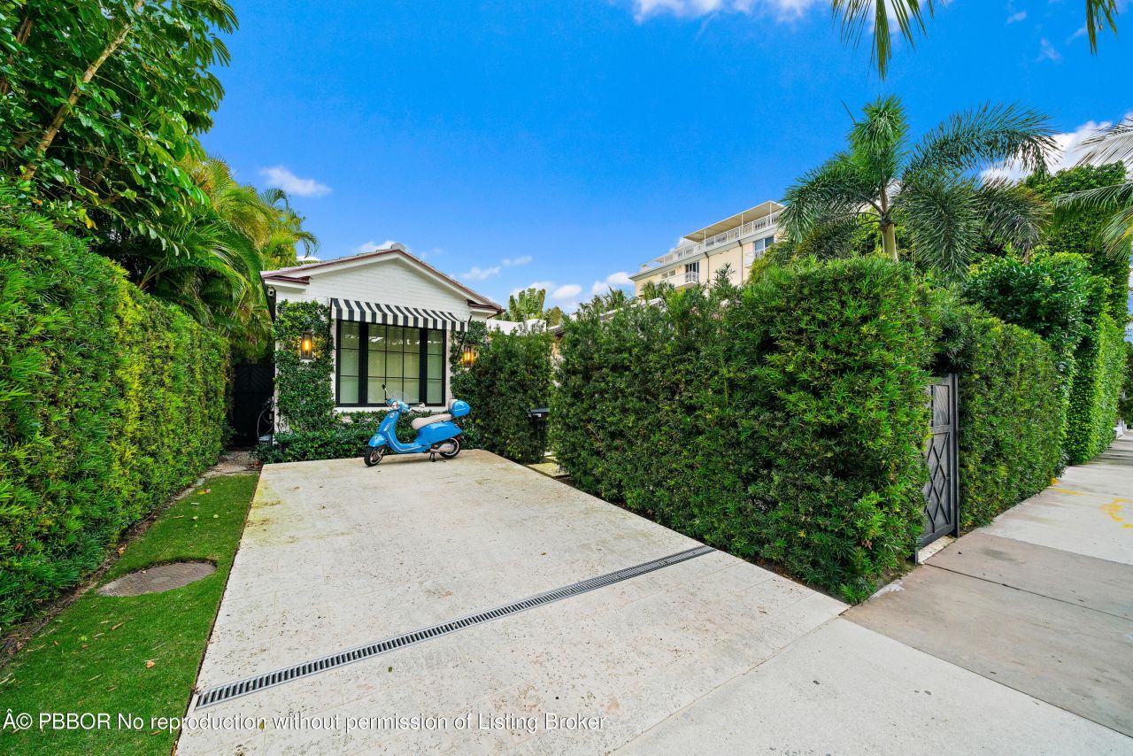 160 Chilean Avenue, Palm Beach, FL 33480 Photo