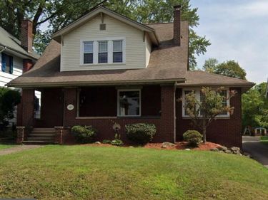 140 CASE AVENUE, SHARON, PA 16146