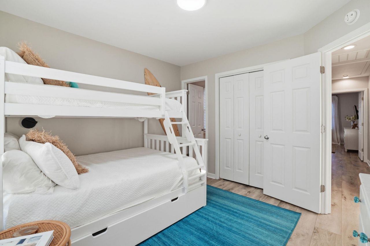 40 Grand Pavilion Boulevard Photo 27