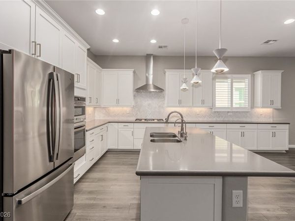 125 Rhodium Avenue, Las Vegas, NV 89183