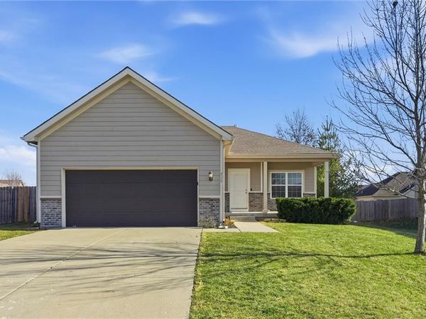 771 S Cherry Street, Gardner, KS 66030