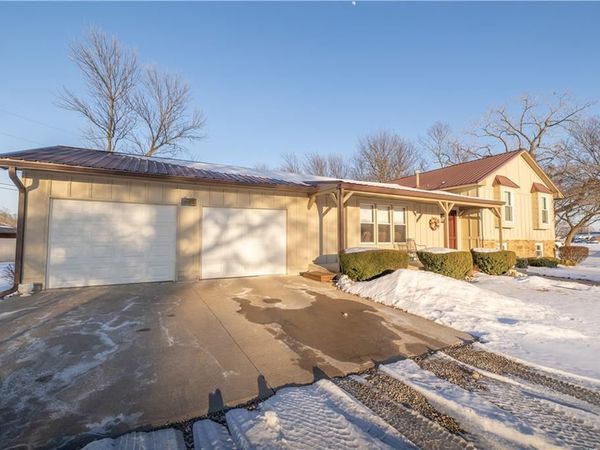 1424 Alleghany Street, Burlington, KS 66839