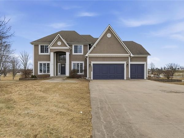 21201 S Jefferson Parkway, Pleasant Hill, MO 64080