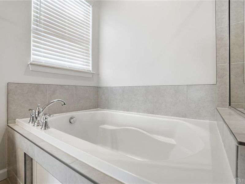 6018 Boxelder Drive, Tipp City, OH 45371 Photo 23