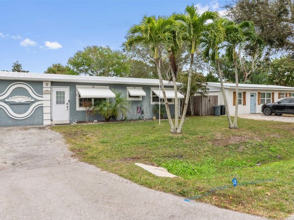 5709 SE Indigo Avenue, Stuart, FL 34997