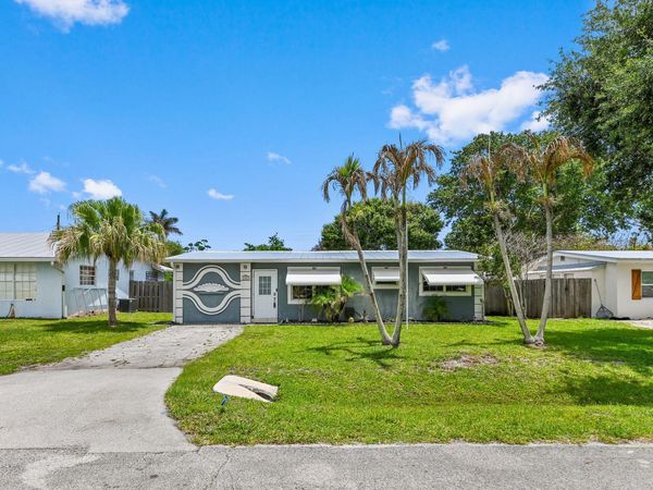 5709 SE Indigo Avenue, Stuart, FL 34997
