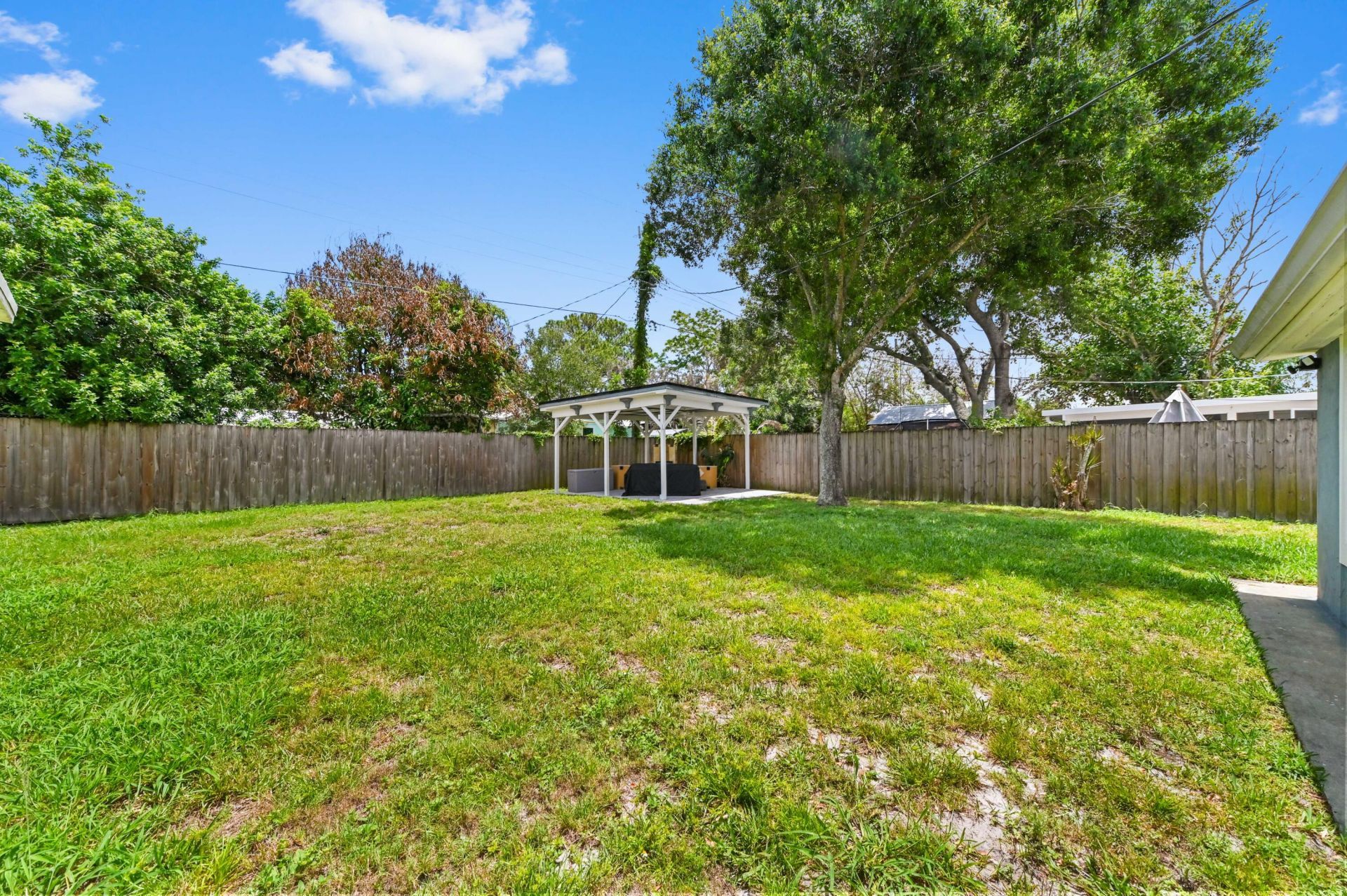 5709 SE Indigo Avenue, Stuart, FL 34997 Photo