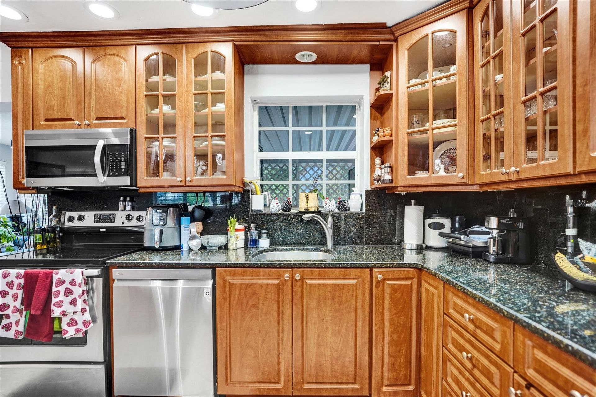 7680 NW 14th St, Pembroke Pines, FL 33024 Photo