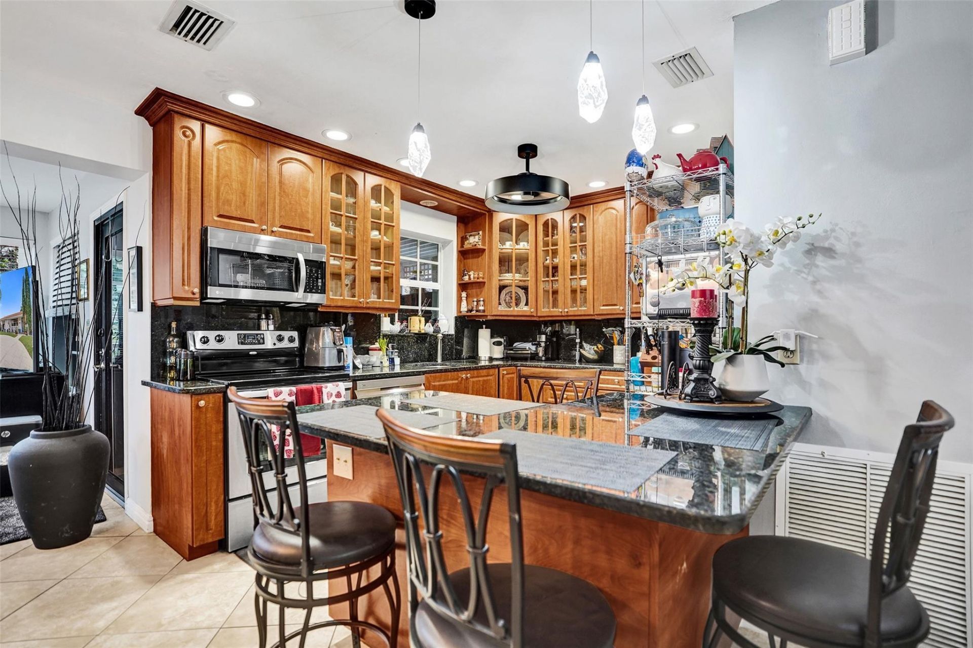 7680 NW 14th St, Pembroke Pines, FL 33024 Photo