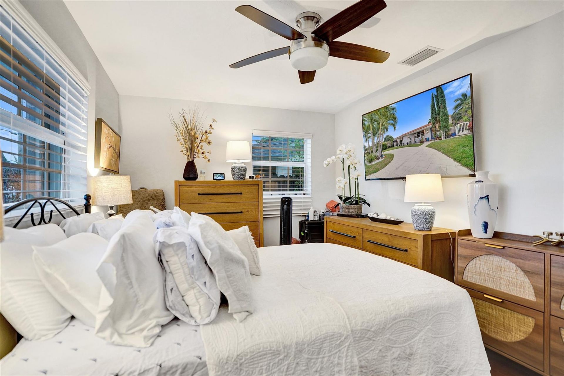 7680 NW 14th St, Pembroke Pines, FL 33024 Photo