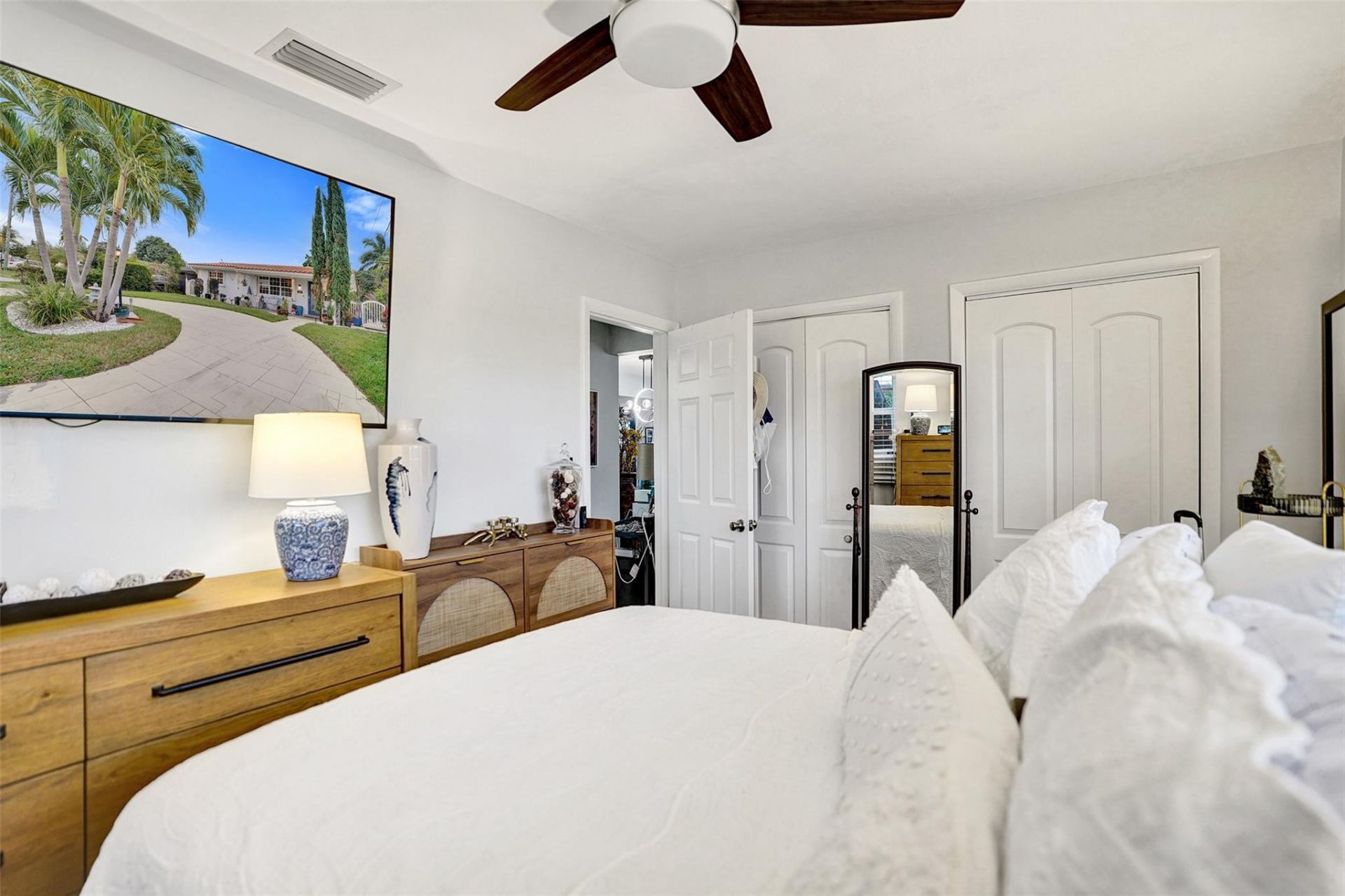 7680 NW 14th St, Pembroke Pines, FL 33024 Photo