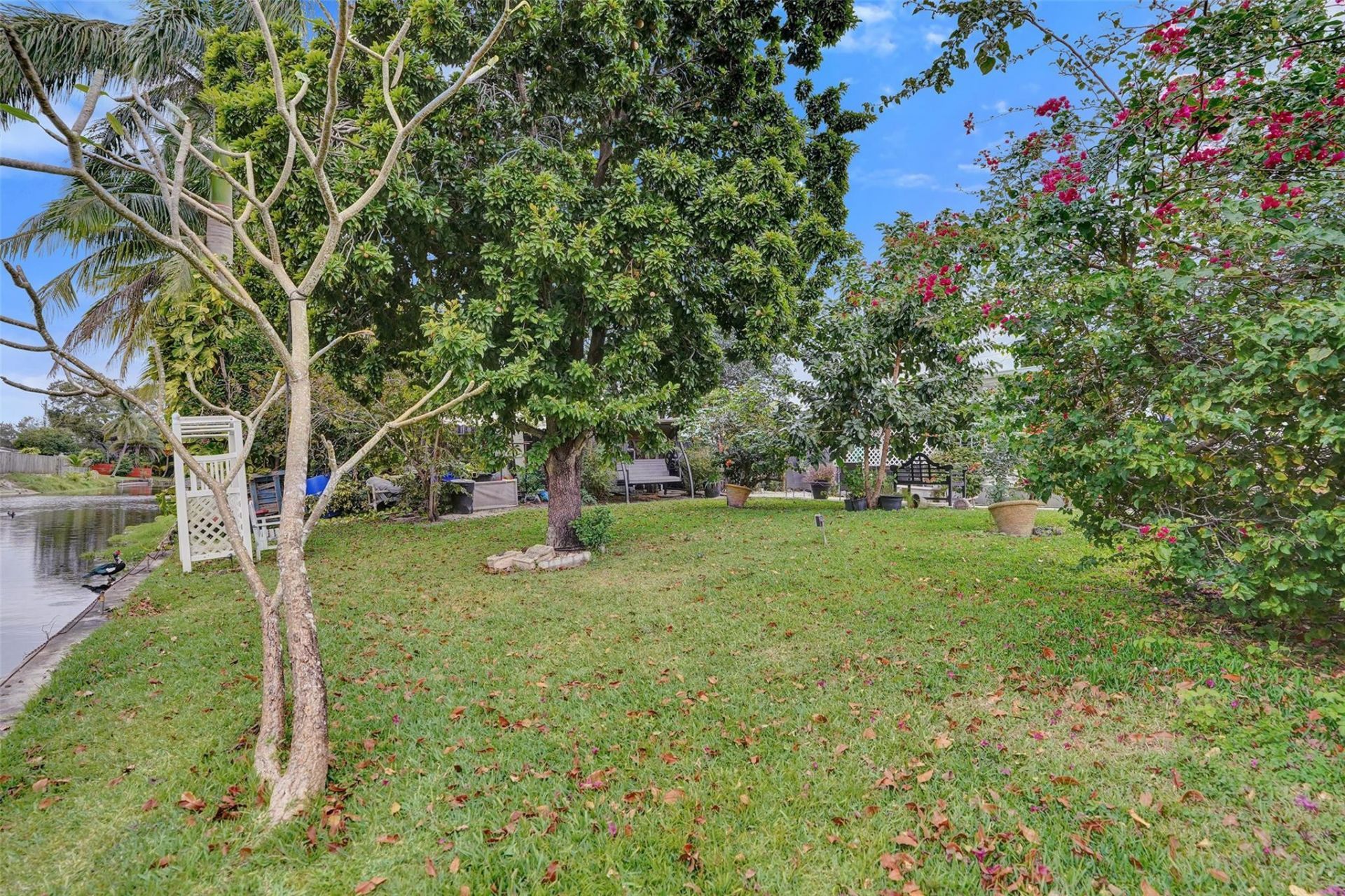 7680 NW 14th St, Pembroke Pines, FL 33024 Photo