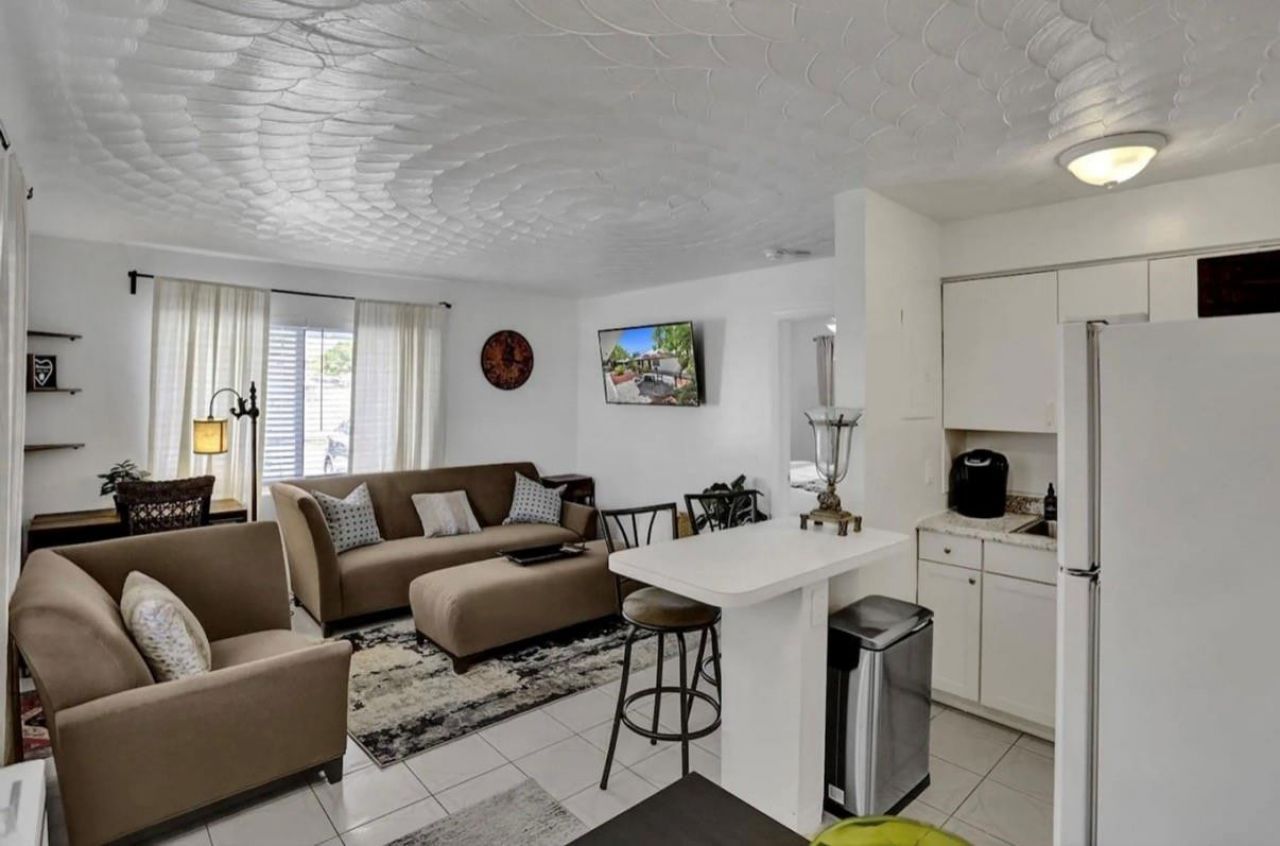 820 NE 16th Avenue, Unit 8, Fort Lauderdale, FL 33304 Photo