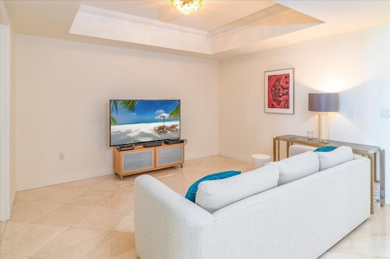 715 Bayshore Dr, Unit 506, Fort Lauderdale, FL 33304 Photo