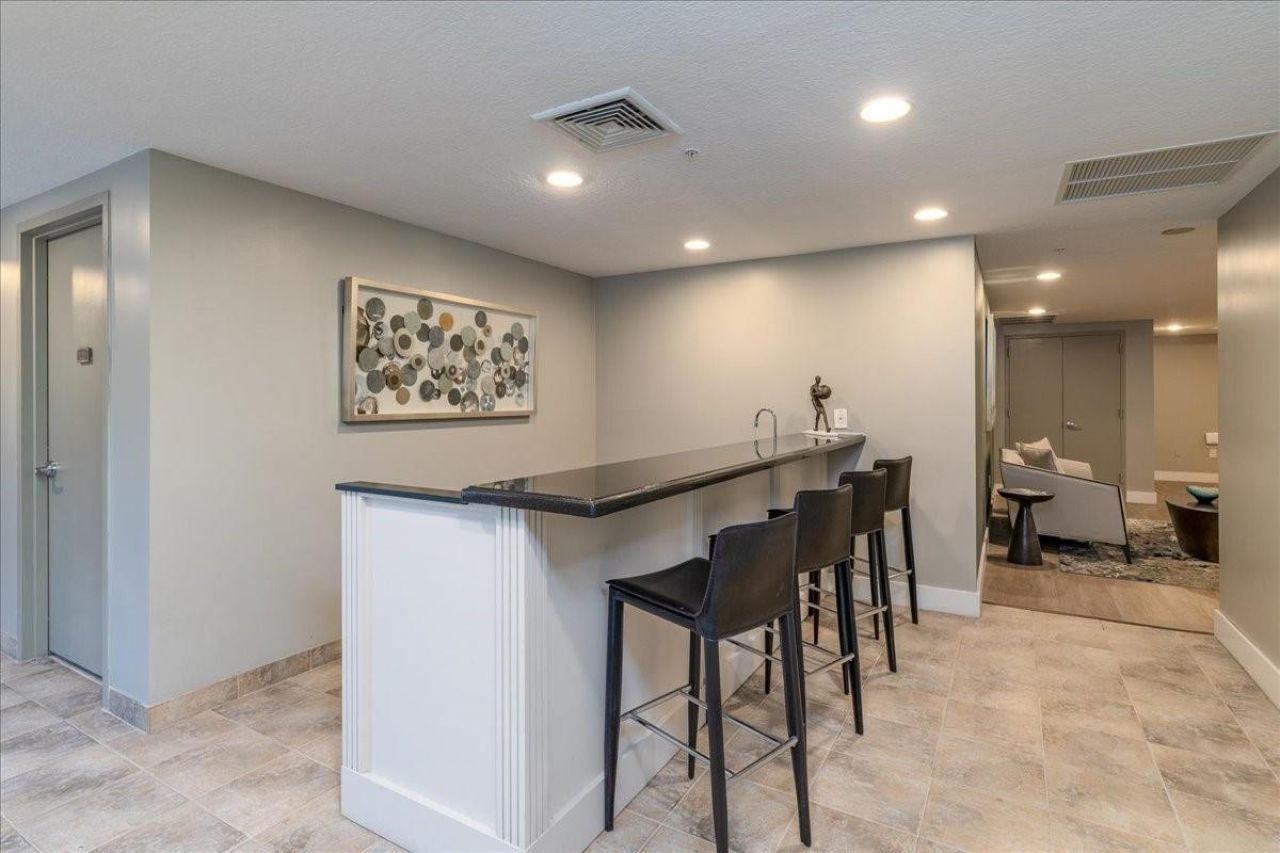 715 Bayshore Dr, Unit 506, Fort Lauderdale, FL 33304 Photo