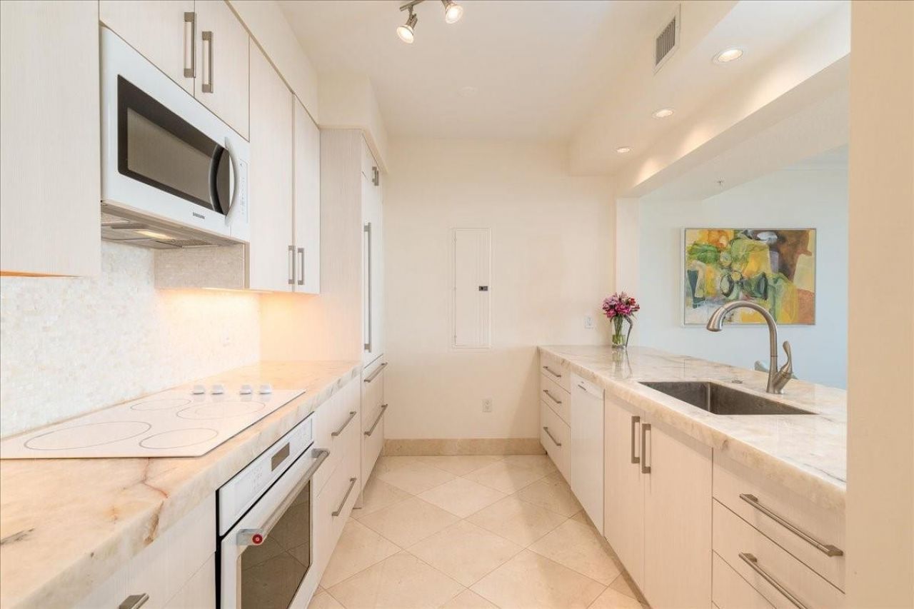 715 Bayshore Dr, Unit 506, Fort Lauderdale, FL 33304 Photo