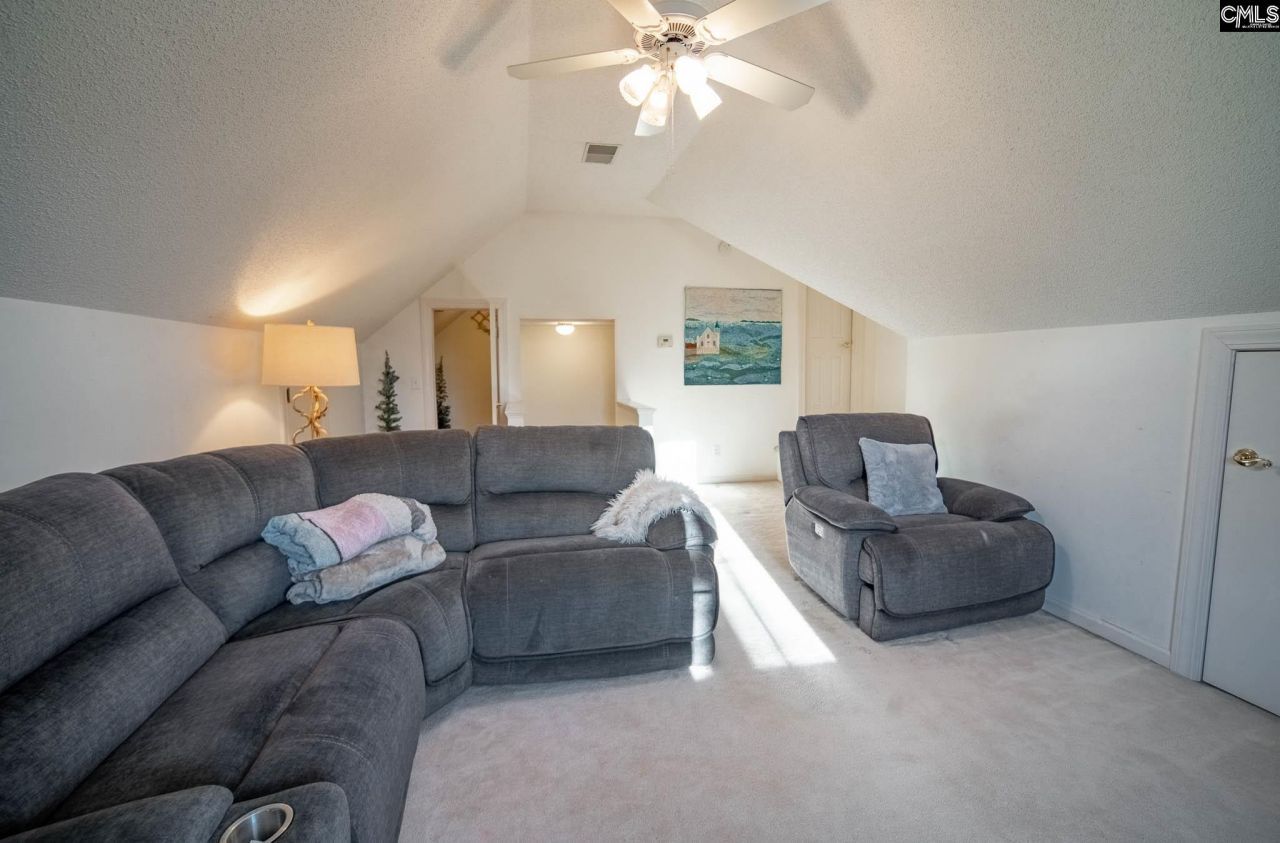 605 Cartgate Circle Photo 32