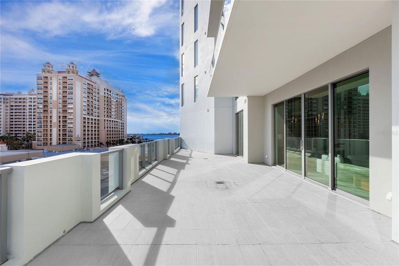 301 Quay Commons, Unit 509, Sarasota, FL 34236 Photo