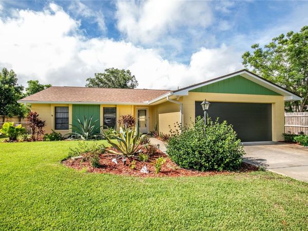 504 AMBASSADOR AVENUE, EUSTIS, FL 32726