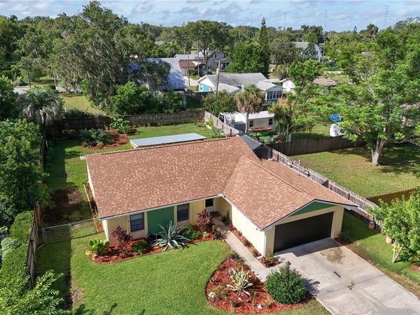 504 AMBASSADOR AVENUE, EUSTIS, FL 32726