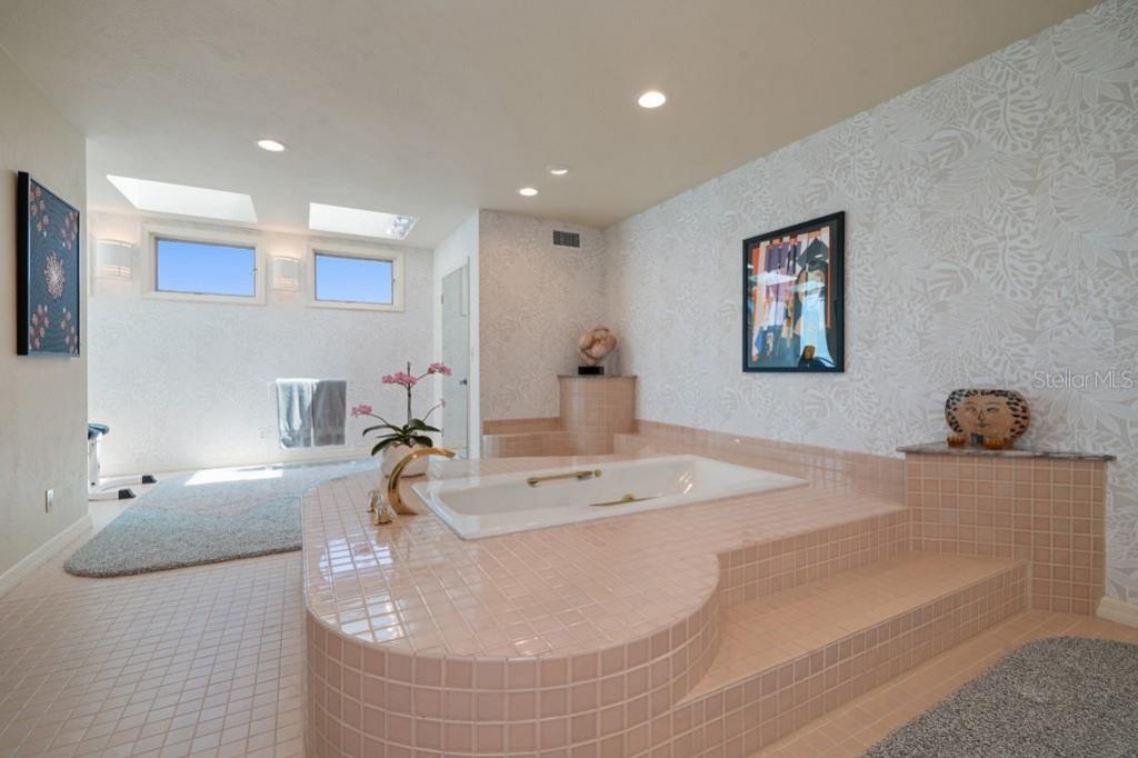 16000 Gulf Boulevard, Redington Beach, FL 33708 Photo