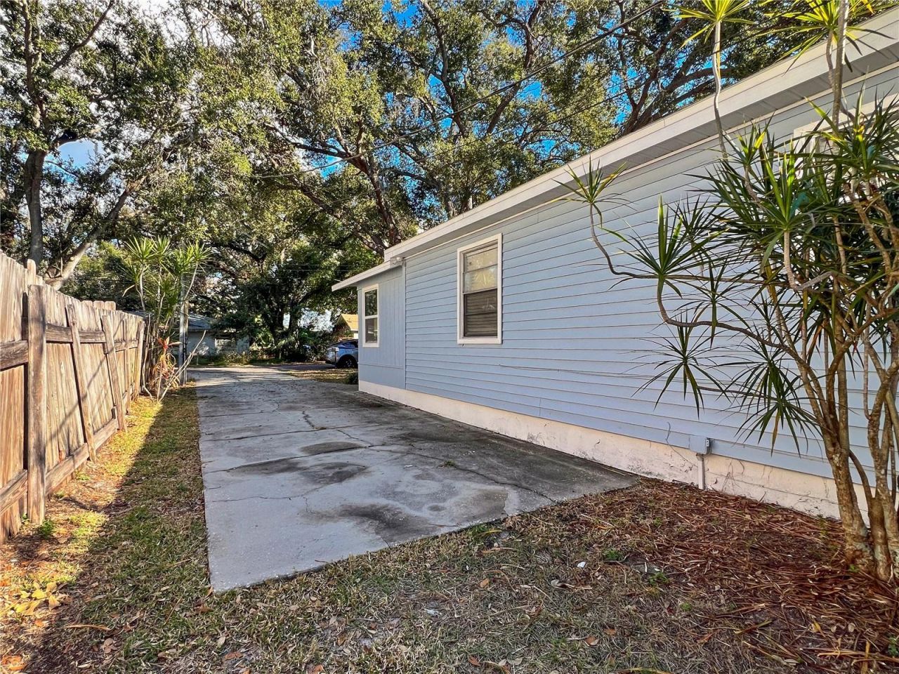1008 37th Street W, Bradenton, FL 34205 Photo