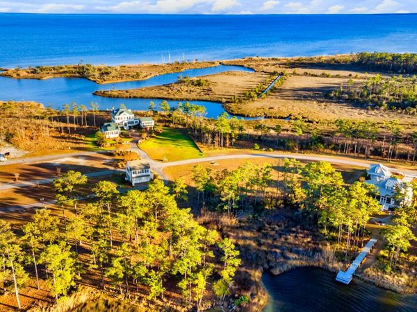 275 Ballast Point, Oriental, NC 28571