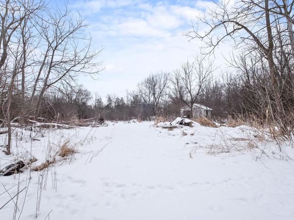 3151 S MILLER LANE, New Berlin, WI 53146