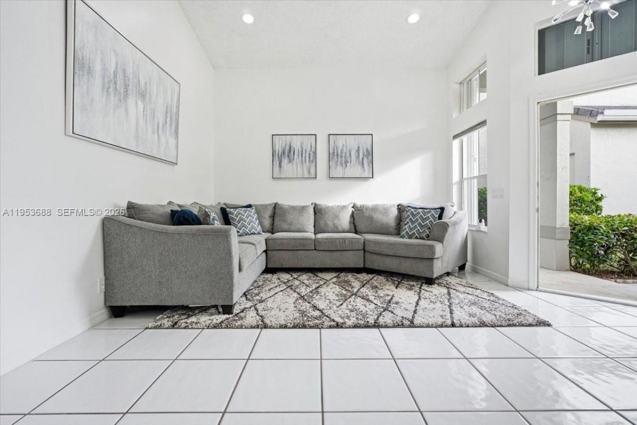 628 Stanton Dr , Weston, FL 33326 Photo