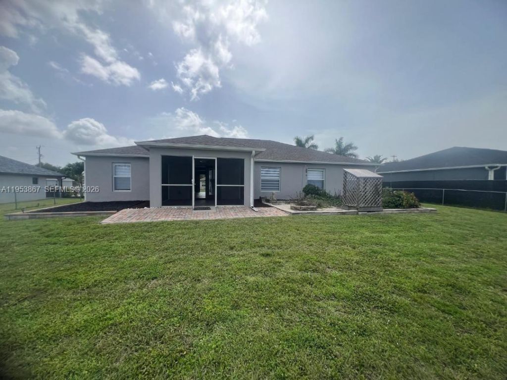 1305 SW 22pl , Cape Coral, FL 33991 Photo