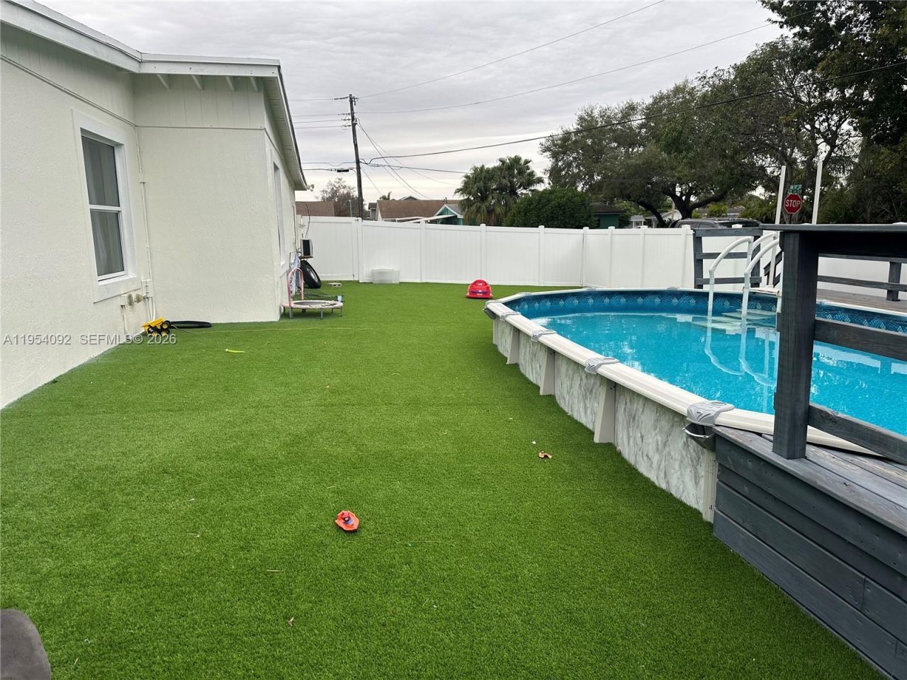 5700 SW 54th Ter, Davie, FL 33314 Photo