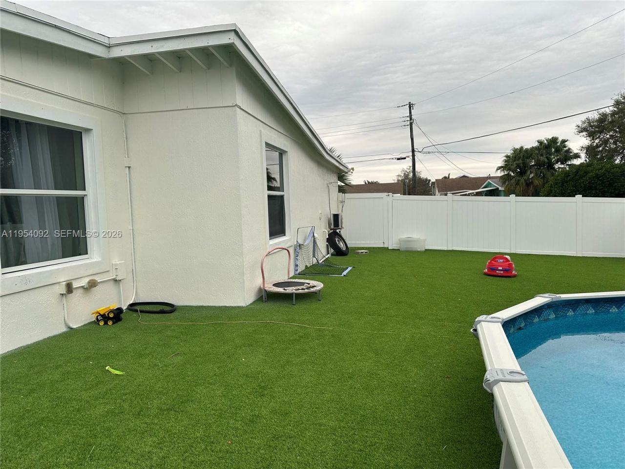 5700 SW 54th Ter, Davie, FL 33314 Photo