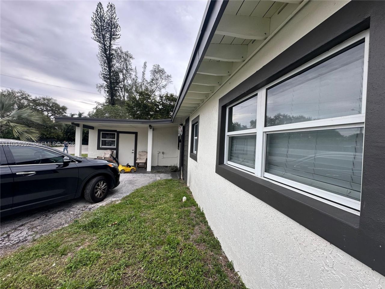 5700 SW 54th Ter, Davie, FL 33314 Photo