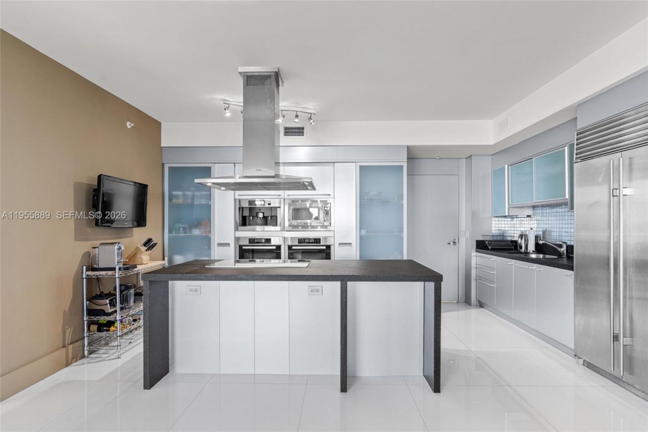 18201 Collins Ave, Unit 709, Sunny Isles Beach, FL 33160 Photo