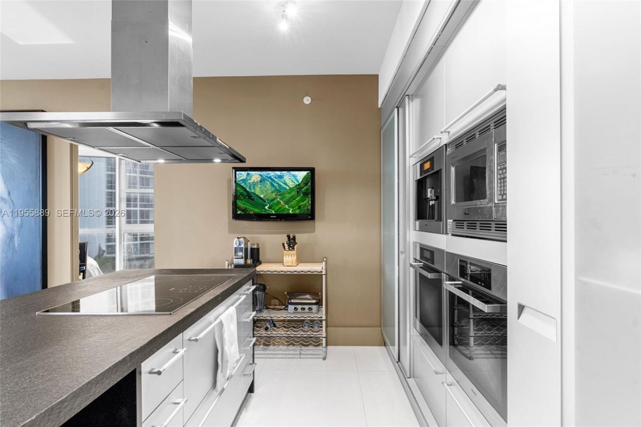 18201 Collins Ave, Unit 709, Sunny Isles Beach, FL 33160 Photo