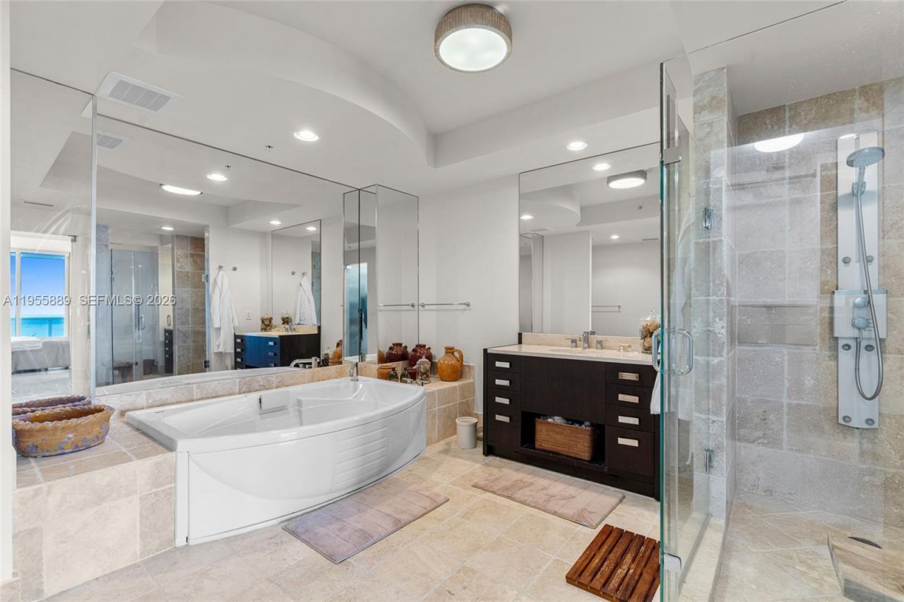 18201 Collins Ave, Unit 709, Sunny Isles Beach, FL 33160 Photo