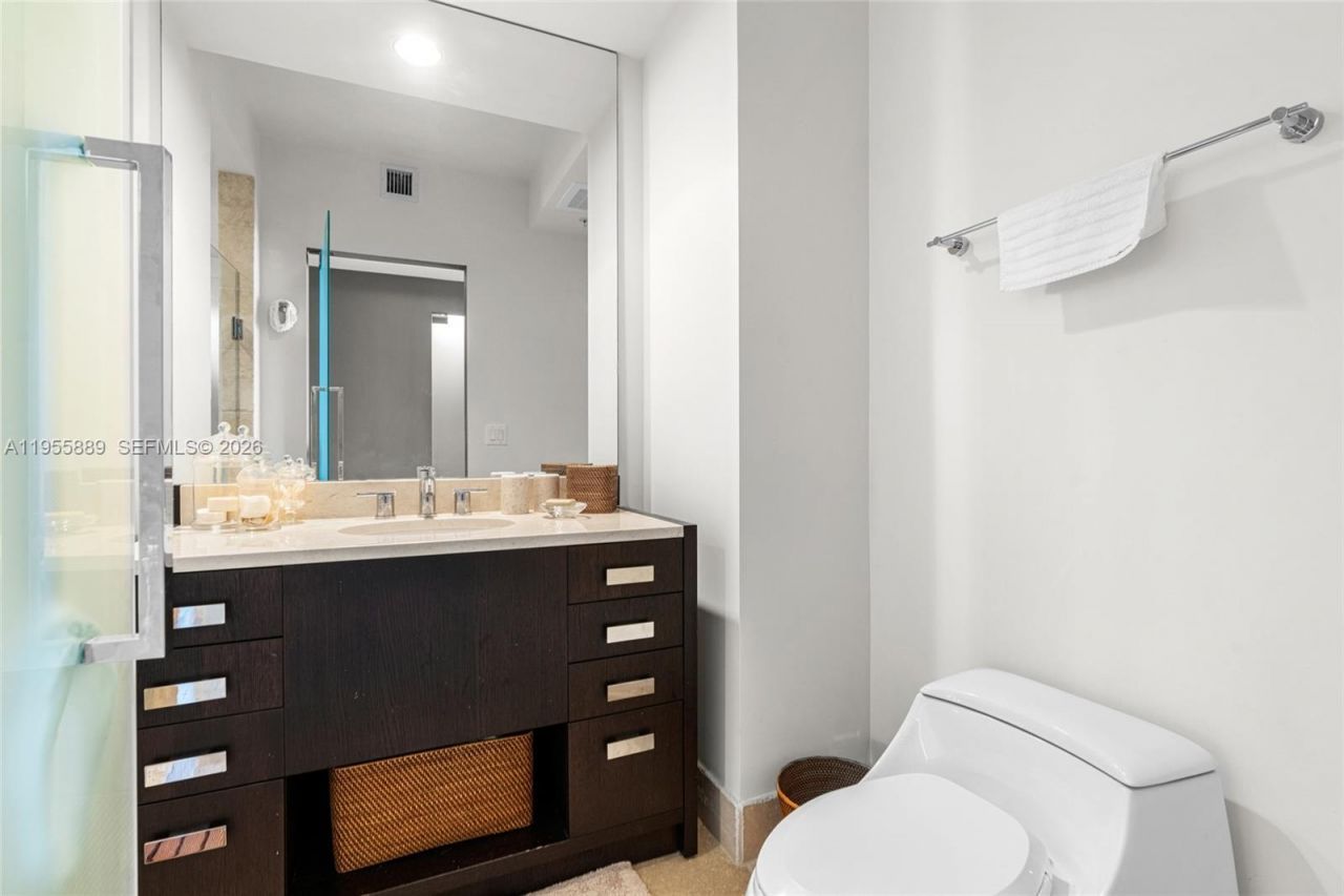 18201 Collins Ave, Unit 709, Sunny Isles Beach, FL 33160 Photo