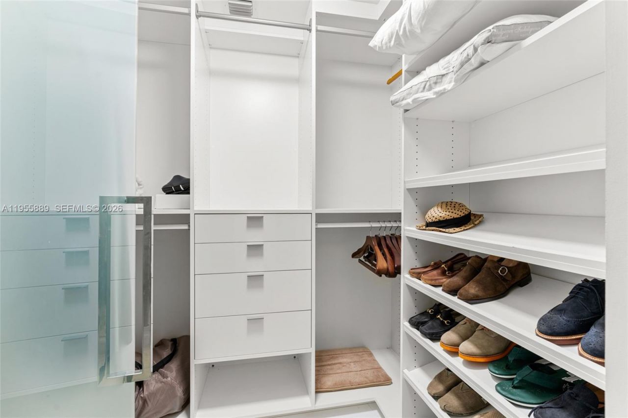 18201 Collins Ave, Unit 709, Sunny Isles Beach, FL 33160 Photo