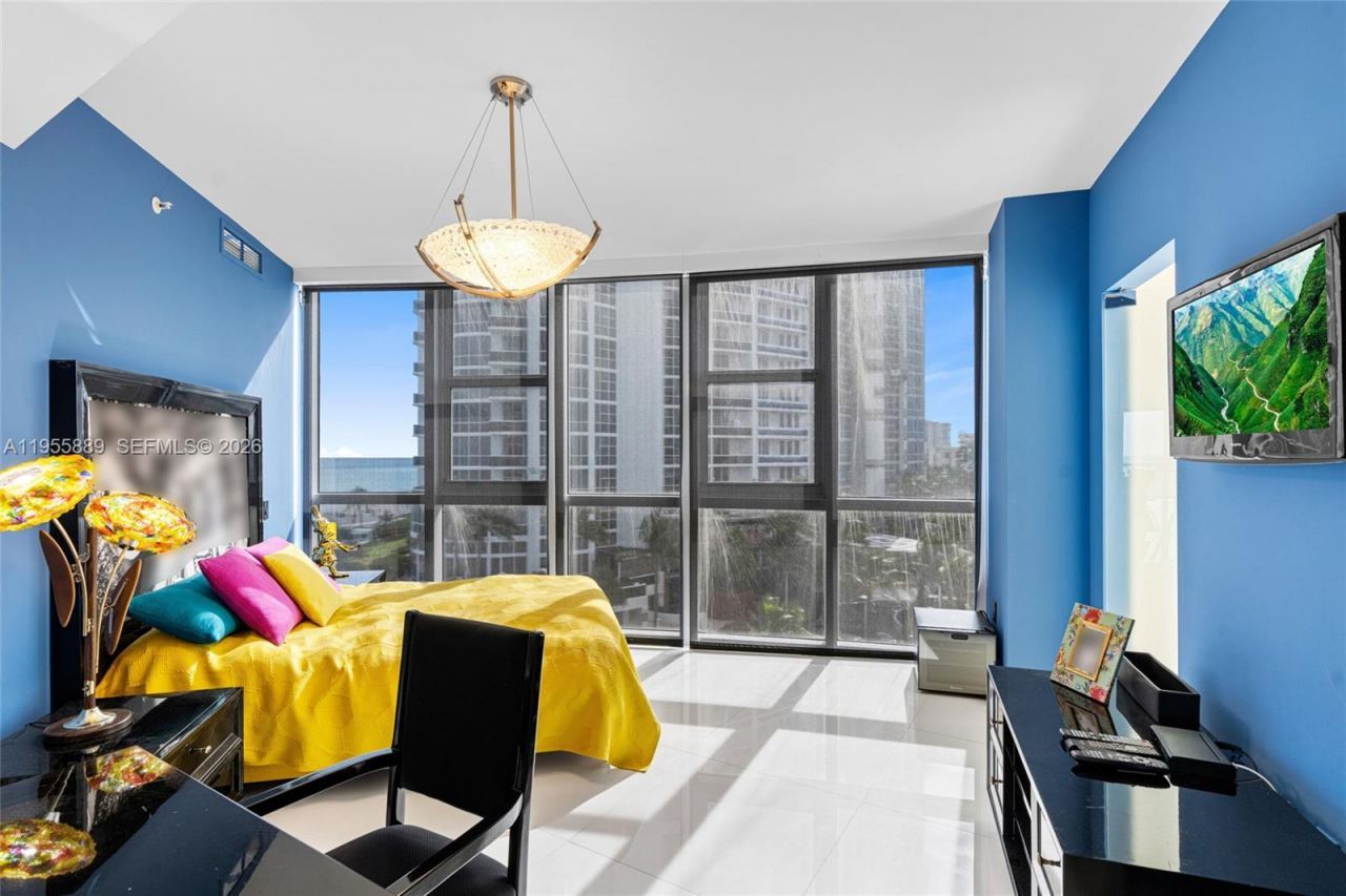 18201 Collins Ave, Unit 709, Sunny Isles Beach, FL 33160 Photo