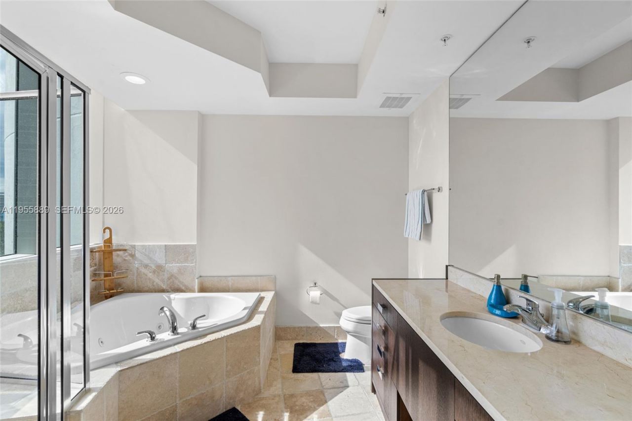 18201 Collins Ave, Unit 709, Sunny Isles Beach, FL 33160 Photo