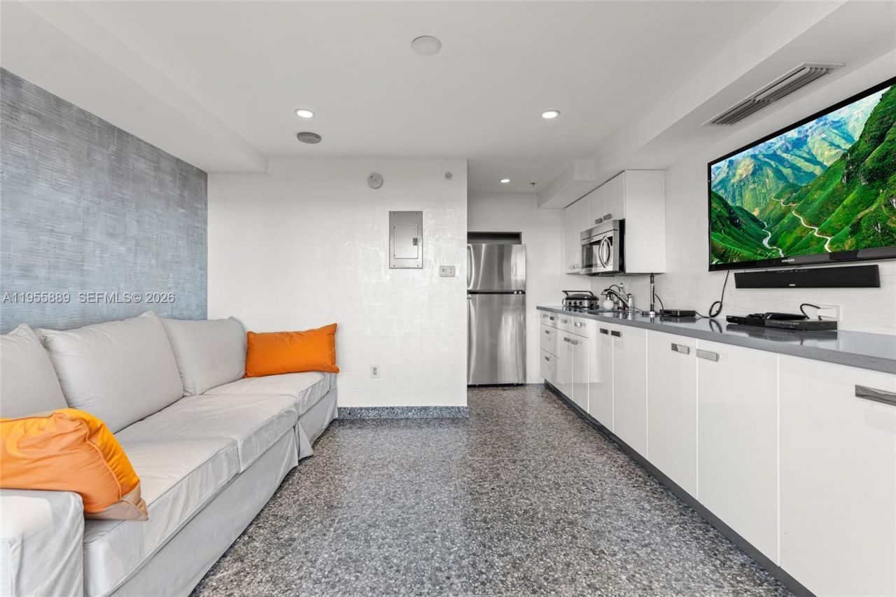 18201 Collins Ave, Unit 709, Sunny Isles Beach, FL 33160 Photo