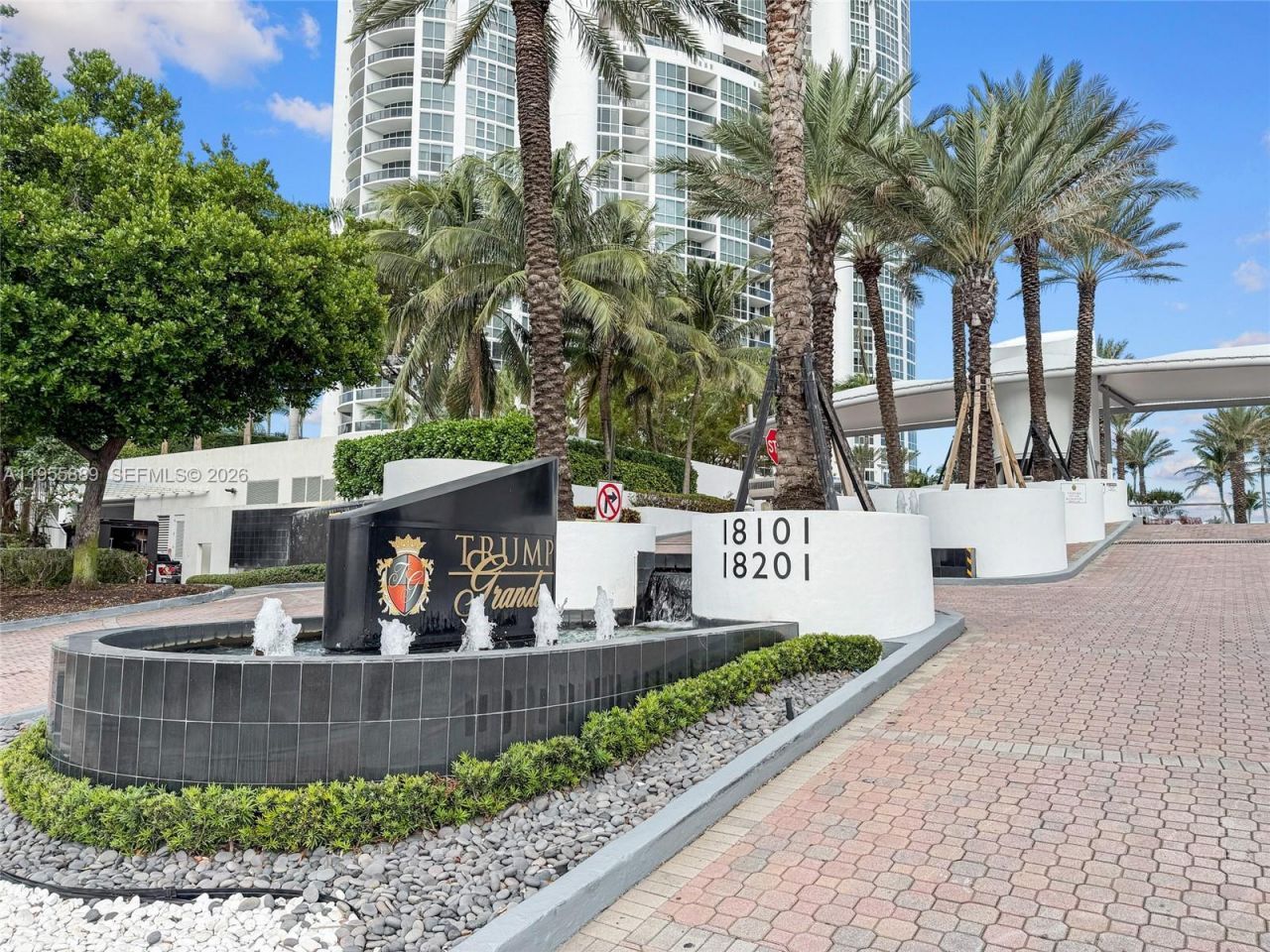 18201 Collins Ave, Unit 709, Sunny Isles Beach, FL 33160 Photo