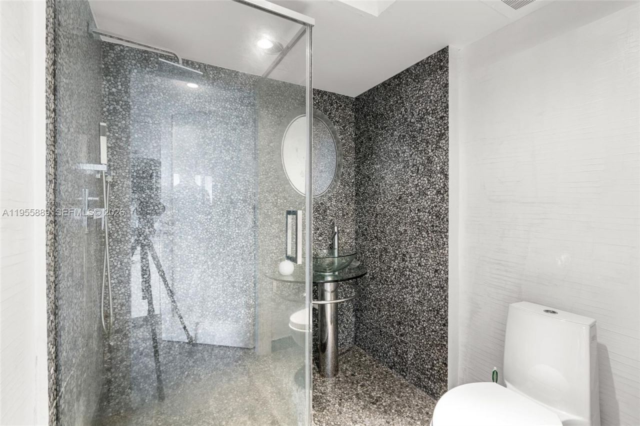 18201 Collins Ave, Unit 709, Sunny Isles Beach, FL 33160 Photo