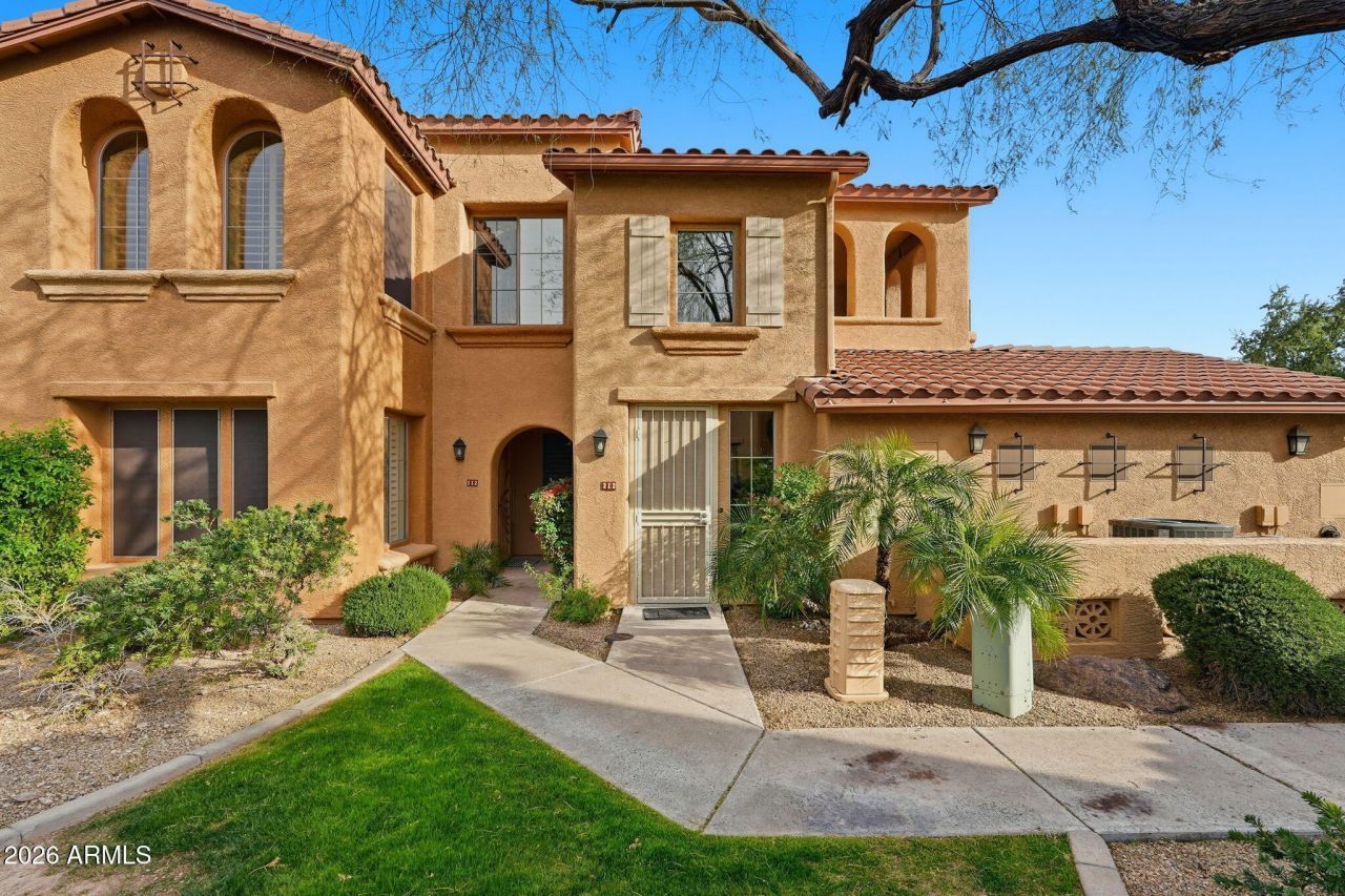 10655 N 9th Street, Unit 212, Phoenix, AZ 85020 Main Photo