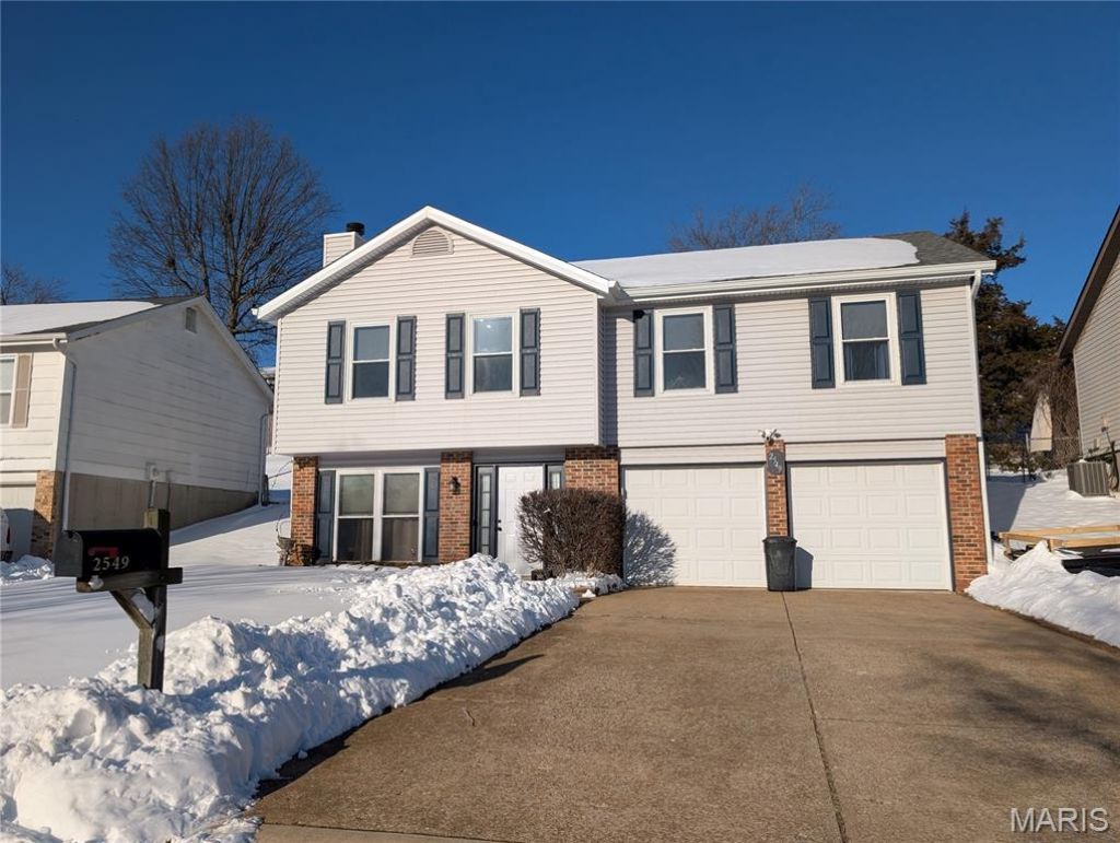 2549 Plymouth Drive, High Ridge, MO 63049 Main Photo