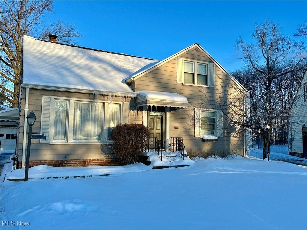 28949 Beechwood Drive, Willowick, OH 44095 Main Photo