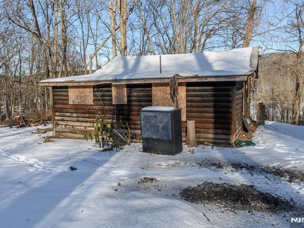 10 Flatbush Road, SUSSEX, NJ 07461