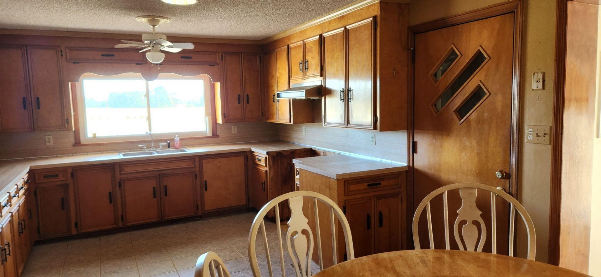 9851 Charleston Highway Photo 23